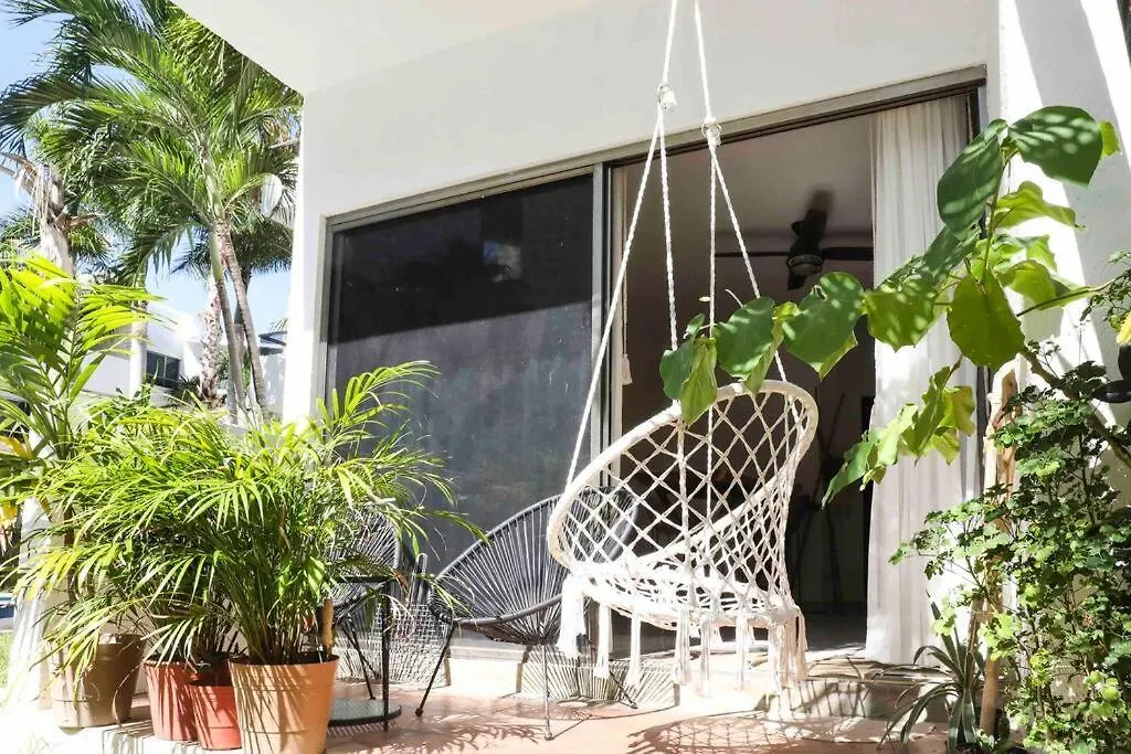 Appartamento Lovely 2 Bdrm Condo In Gated Community & Pool View Playa del Carmen