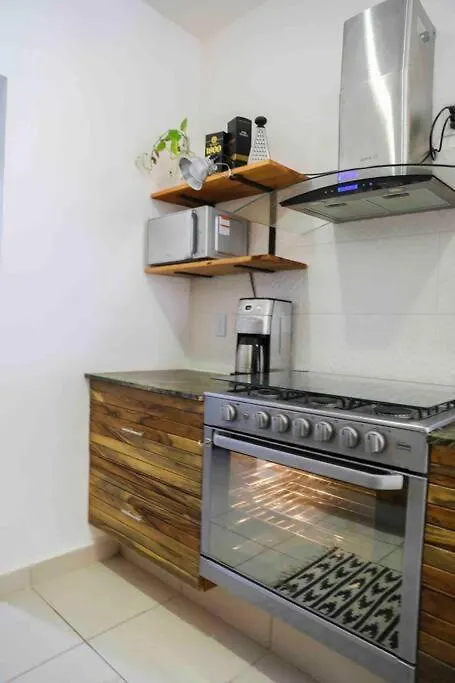 Lovely 2 Bdrm Condo In Gated Community & Pool View Playa del Carmen Messico