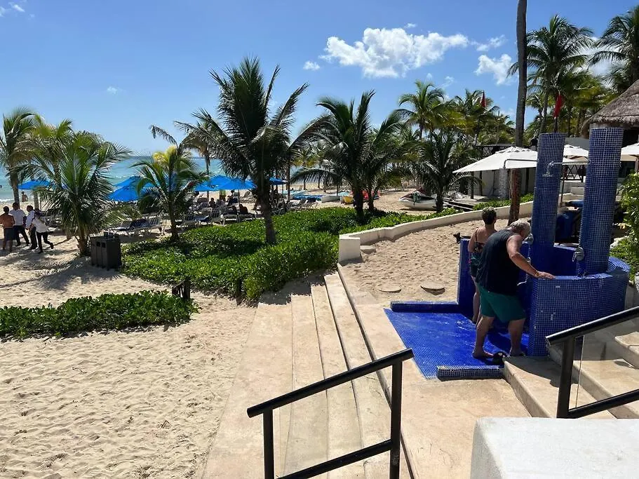 Appartamento Lovely 2 Bdrm Condo In Gated Community & Pool View Playa del Carmen Messico