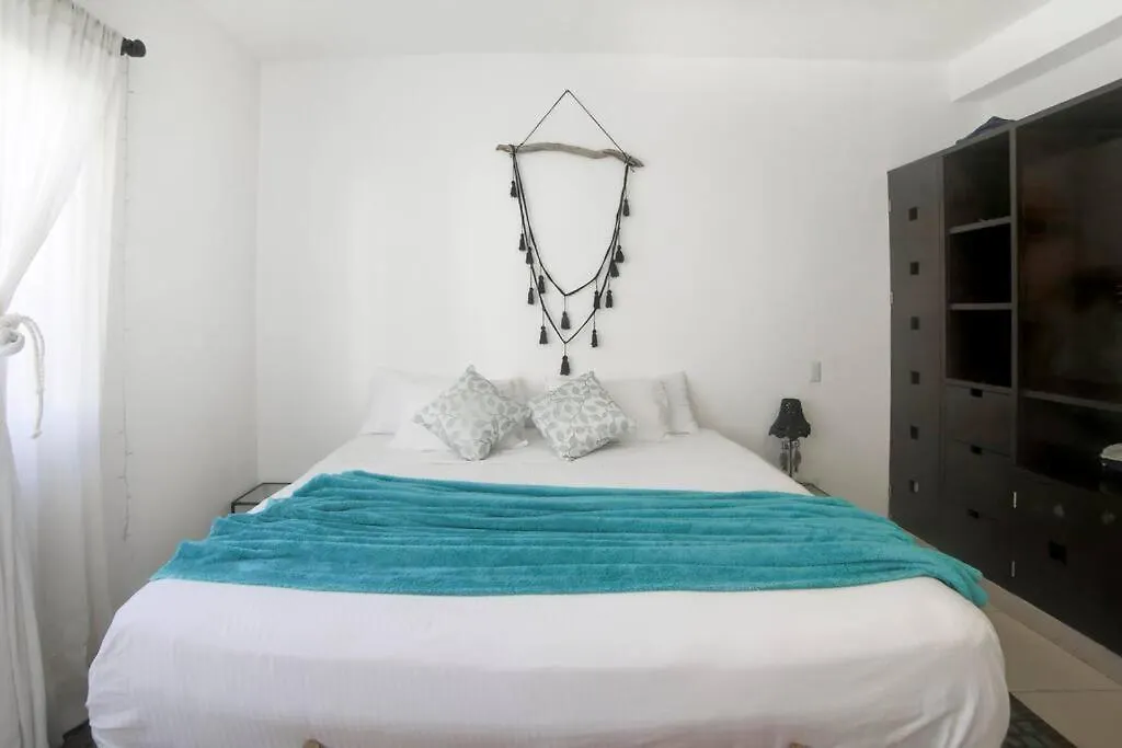 Lovely 2 Bdrm Condo In Gated Community & Pool View Playa del Carmen 0*,  Messico