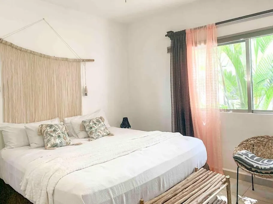 Apartment Lovely 2 Bdrm Condo In Gated Community & Pool View Playa del Carmen