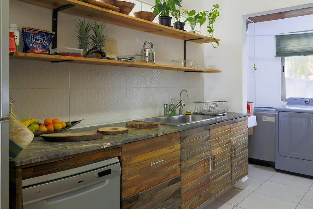 Lovely 2 Bdrm Condo In Gated Community & Pool View Playa del Carmen Apartment