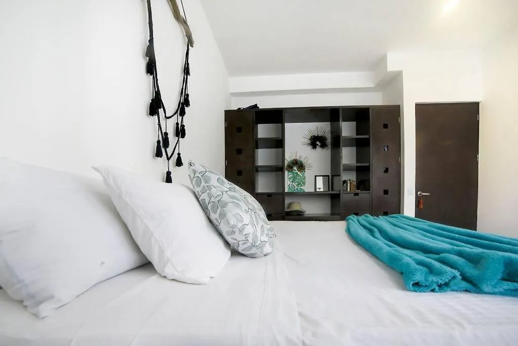 Lovely 2 Bdrm Condo In Gated Community & Pool View Playa del Carmen Apartment