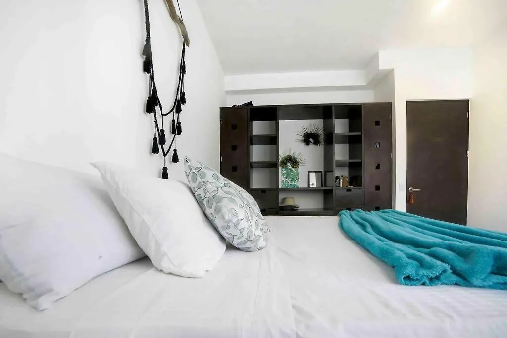 Lovely 2 Bdrm Condo In Gated Community & Pool View Playa del Carmen Apartment