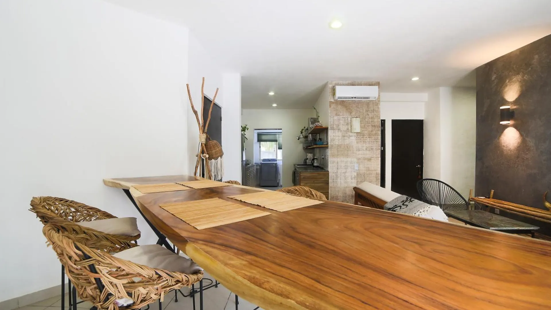 Lovely 2 Bdrm Condo In Gated Community & Pool View Playa del Carmen Apartment
